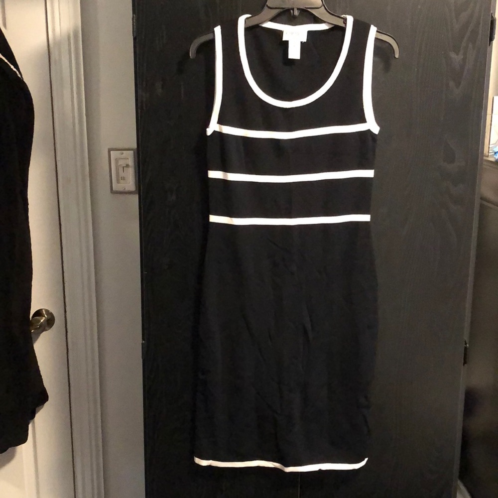 Carmen Marc Valvo Black & White Sweater Knit Sleeveless Dress, M